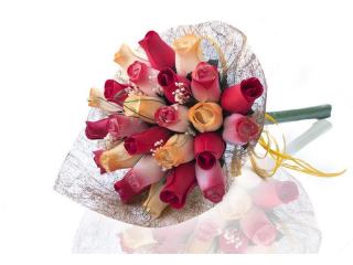 BUCHET DE TRANDAFIRI DIN LEMN "LOREN"