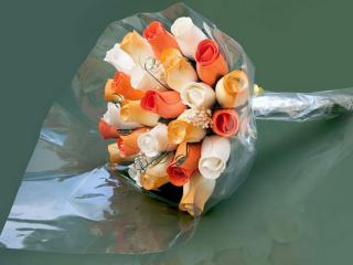 BUCHET DE TRANDAFIRI DIN LEMN "SUNNY"