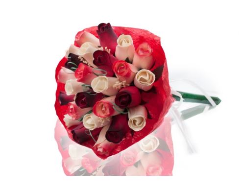 BUCHET DE TRANDAFIRI DIN LEMN "KRISTI"